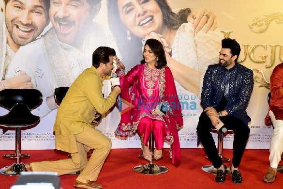 photos varun dhawan kiara advani anil kapoor and neetu kapoor arrive for the trailer launch of their film jugjugg jeeyo 15