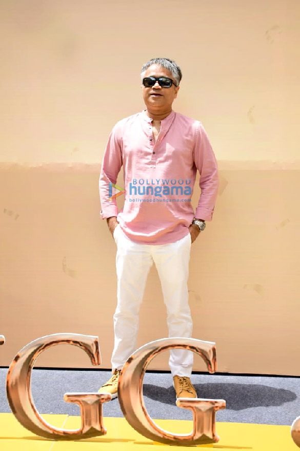 photos varun dhawan kiara advani anil kapoor and neetu kapoor arrive for the trailer launch of their film jugjugg jeeyo 5