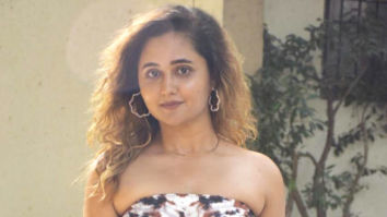 Photos: Rashami Desai snapped at Kromakay salon in Juhu