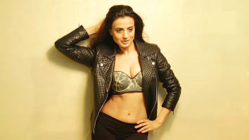 Ameesha Patel The Man magazine cover shoot behind the scene Feb 2017