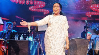 Asha Bhosle snapped at Asha Bhosle Live with the Bengal Tigers event