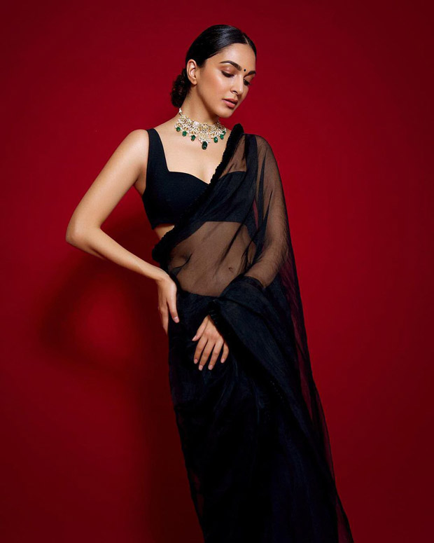 Kiara Advani looks resplendent in black organza saree for JugJugg Jeeyo promotions Kiara Advani looks resplendent in black organza saree for JugJugg Jeeyo promotions