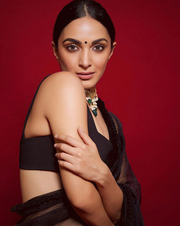 Kiara Advani looks resplendent in black organza saree for JugJugg Jeeyo promotions Kiara Advani looks resplendent in black organza saree for JugJugg Jeeyo promotions