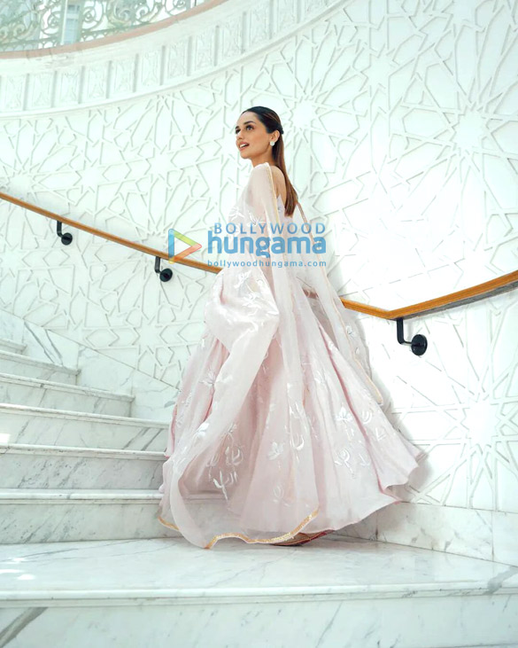 manushi chhillar 3 21