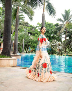Celebrity Photos of Nikita Dutta