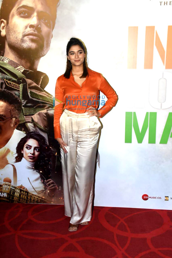 photos adivi sesh and saiee manjrekar snapped during major promotions in mumbai 3