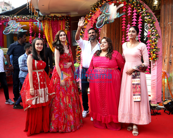 photos akshay kumar bhumi pednekar and raksha bandhan team snapped at trailer launch at delite cinema in delhi 5