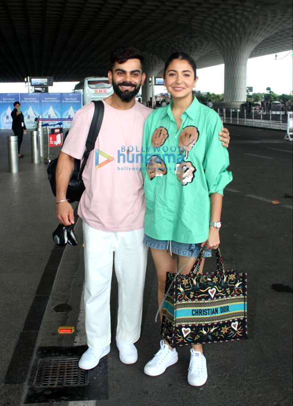 photos anushka sharma and virat kohli snapped at the airport 4
