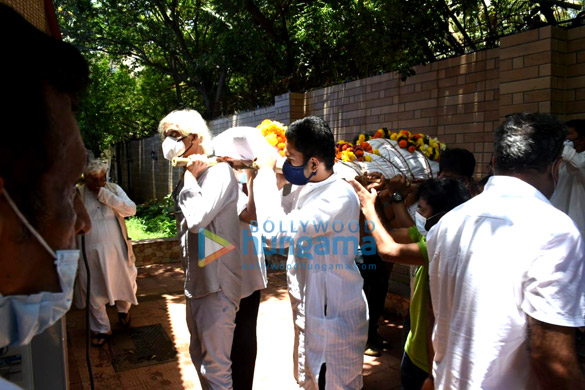 photos celebs arrive at sudhir mishras residence after the filmmakers mother passes away 1