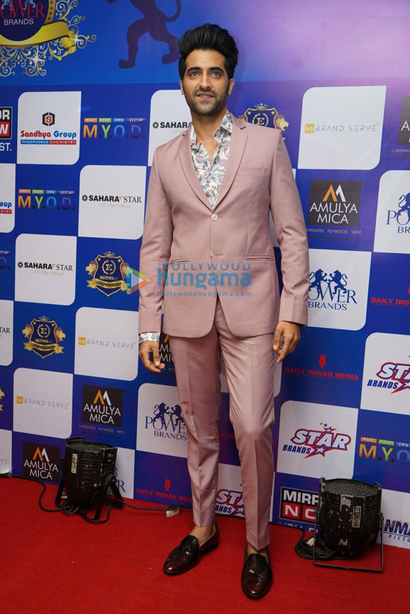 photos celebs grace the sixth edition of power brands bollywood film journalists awards 11 3