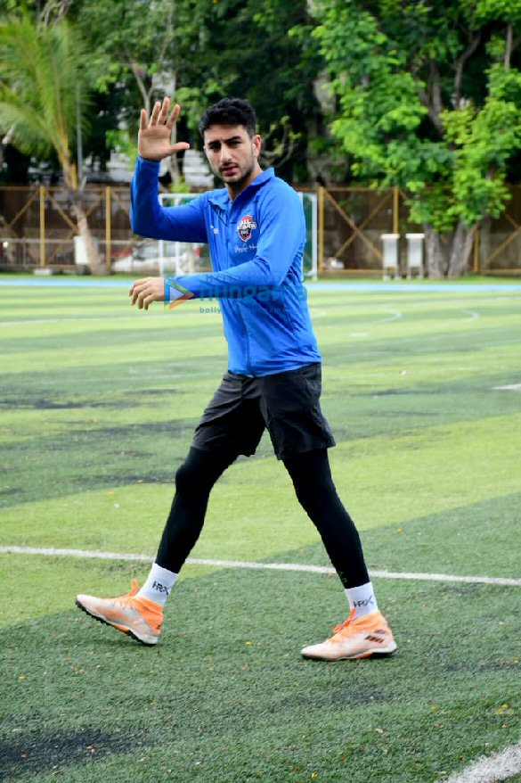 Photos: Celebs snapped attending the All Star Football match in Juhu Photos: Celebs snapped attending the All Star Football match in Juhu