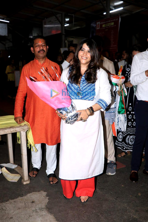 photos ekta kapoor snapped at siddhivinayak temple on her birthday 2