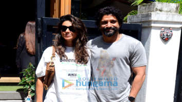 Photos: Farhan Akhtar and Shibani Dandekar with sister Anusha Dandekar snapped in Bandra