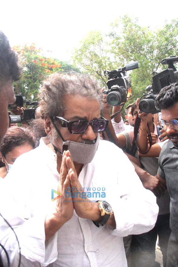 photos hariharan and raghav sachar visit late singer k ks residence 2