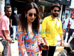 Photos: Jackky Bhagnani and Rakul Preet Singh snapped at Bastian in Bandra