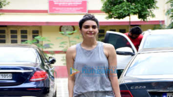 Photos: Karishma Tanna spotted in Bandra