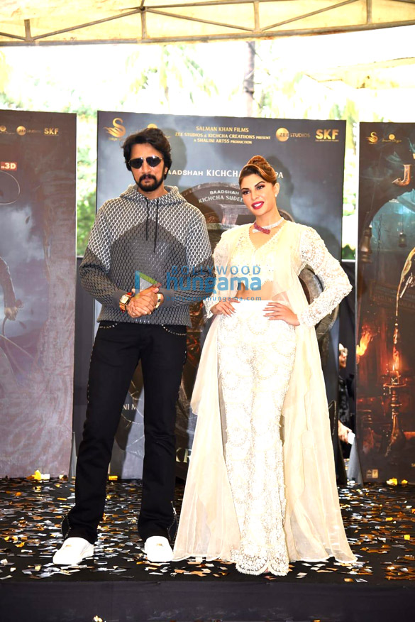 photos kichcha sudeep and jacqueline fernandez snapped at the trailer launch of vikrant rona 6