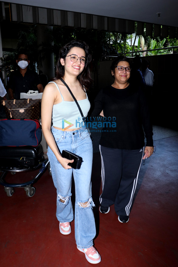 photos malaika arora shirley sethia and armaan malik snapped at the airport 2