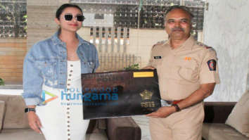 Photos: Mumbai Police visit Parineeti Chopra’s residence to invite her for a program