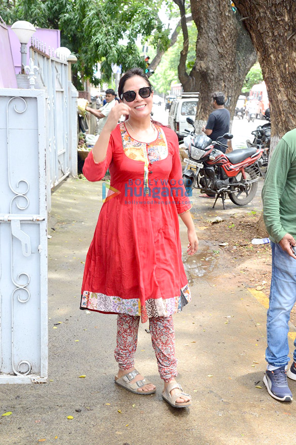 photos richa chadha snapped post dance rehearsals in khar 1