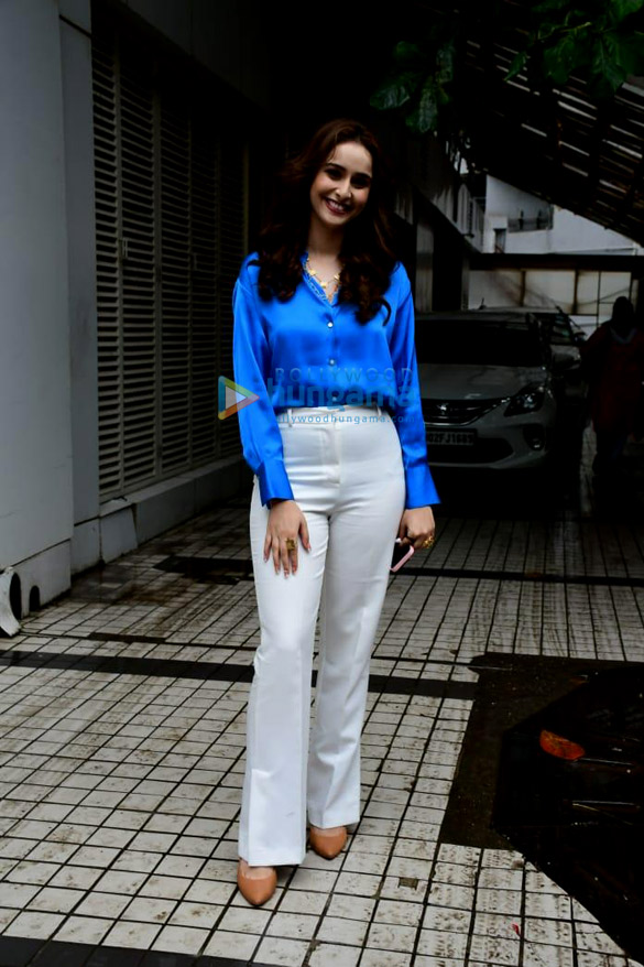 photos sadia khateeb snapped in juhu 1
