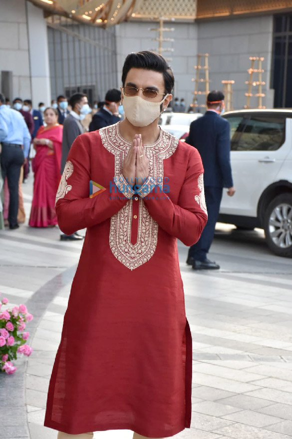 photos salman khan ranveer singh mukesh ambani and others snapped at jio world centre 11