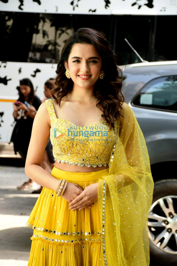 photos shilpa shetty abhimanyu dassani and shirley setia snapped during nikamma promotions on dance deewane juniors 5