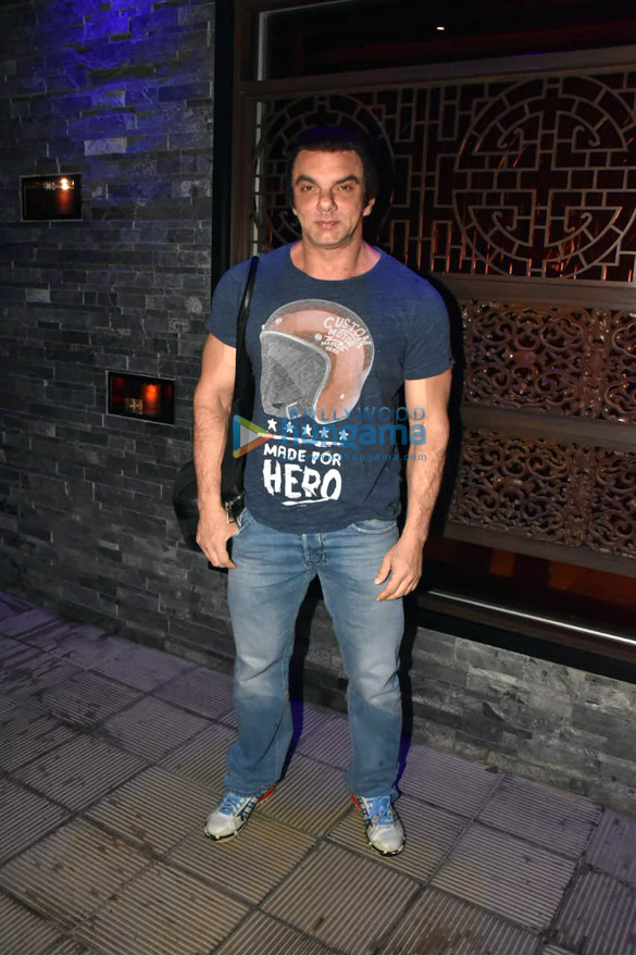 photos sohail khan yasmin karachiwala shazahn padamsee and others snapped at hakkasan in bandra 7