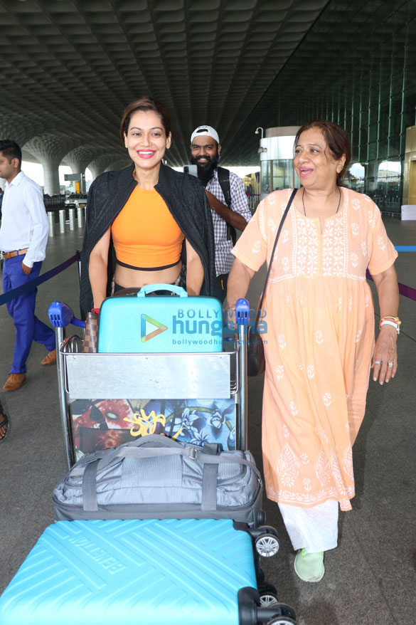 photos tamannaah bhatia r madhavan and others snapped at the airport 111 1