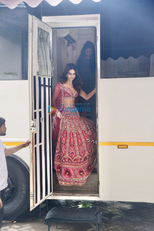 photos vaani kapoor snapped at mehboob studios in bandra 3
