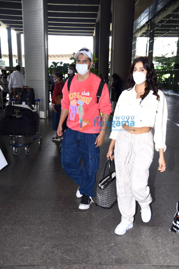 photos varun dhawan janhvi kapoor and mouni roy snapped at the airport 1