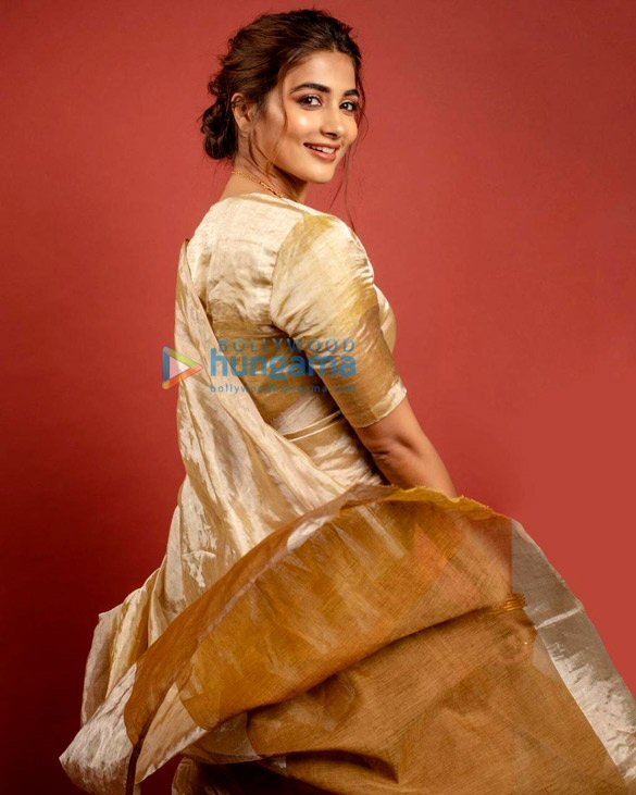 pooja hegde 2 79