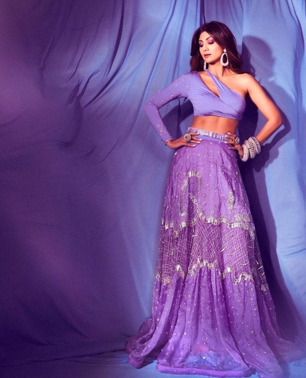 Shilpa Shetty Kundra is a vision to behold in Shivan & Narresh’s lavender lehenga worth ₹ 3.95 Lakhs Shilpa Shetty Kundra is a vision to behold in Shivan & Narresh’s lavender lehenga worth ₹ 3.95 Lakhs