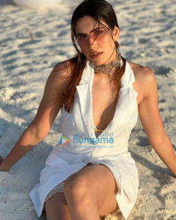 Celebrity Photos of Sonnalli Seygall