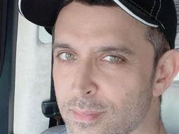 After wrapping up Vikram Vedha, Hrithik Roshan shaves his beard; flaunts his new look