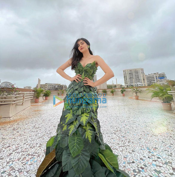 adah sharma 887 3