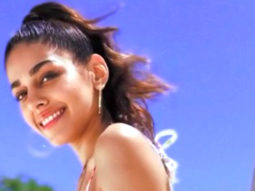 Alaya F looks super chic as she enjoys a day at the beach