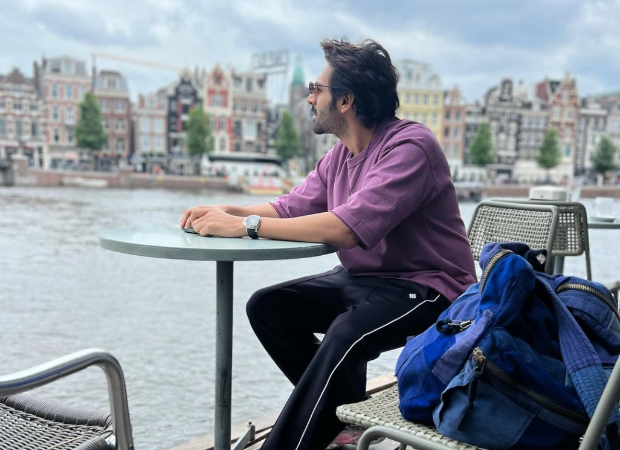 Kartik Aaryan relaxes in Europe, shares new photo: ‘Jaane bhi do Euro’