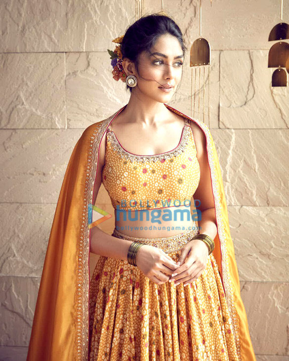mrunal thakur 1 62