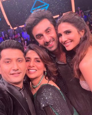 Neetu Kapoor shakes a leg with son Ranbir Kapoor and Vaani Kapoor on Shamshera song ‘Ji Huzoor’ on Dance Deewane Juniors, watch video