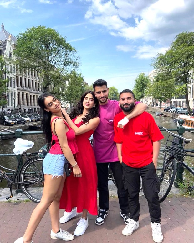 Nysa Devgn hangs out with Bawaal stars Varun Dhawan and Janhvi Kapoor in Amsterdam, see photos