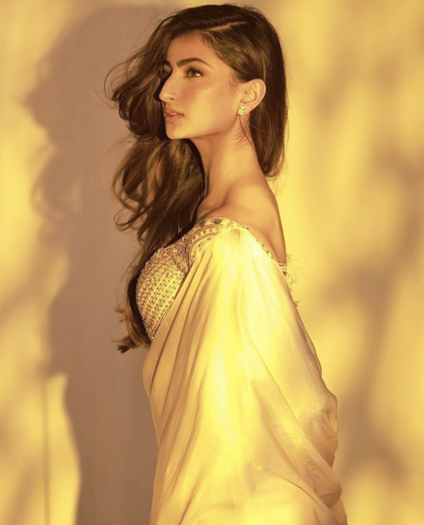 Palak Tiwari is a dazzling sight in yellow saree and golden embellished blouse in her latest photo-shoot