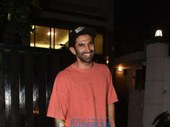 Photos: Aditya Roy Kapur snapped outside a clinic in Bandra