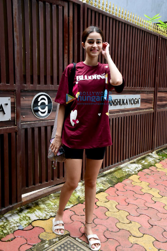 photos ananya panday spotted at anshuka yoga in bandra 1 11