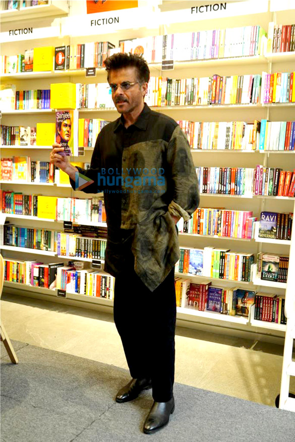 photos anil kapoor snapped at late sanjeev kumars biography launch at crossword bookstores grant road1 4