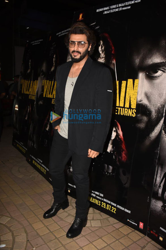 photos celebs grace the premiere of ek villain returns 4