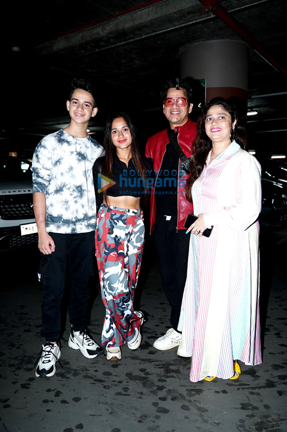 photos deepika padukone shekhar suman jannat zubair rahmani and others snapped at the airport 3