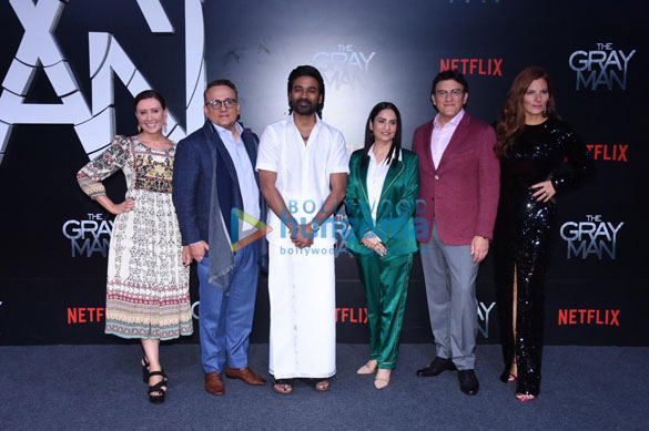 Photos: Dhanush, the Russo brothers and other celebs attend the premiere of The Gray Man Photos: Dhanush, the Russo brothers and other celebs attend the premiere of The Gray Man
