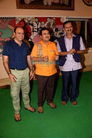 Photos: Dilip Joshi, Mandar Chandwadkar and other celebs attend the 14 year celebration of Taarak Mehta Ka Ooltah Chashmah