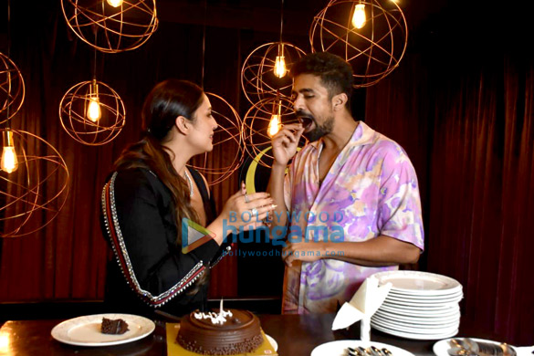 photos huma qureshi rings in her birthday with her brother saqib saleem and friends in bandra 12
